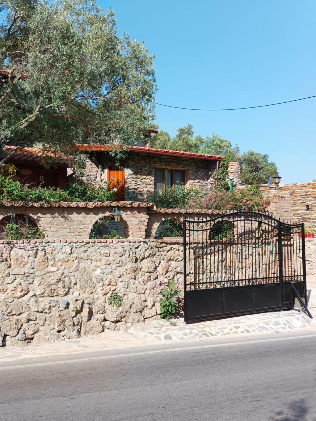 Sirince Klaseas Hotel&Restaurant Selçuk Bagian luar foto
